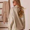 Theoutfitmarket.shop1f2fa31127 4