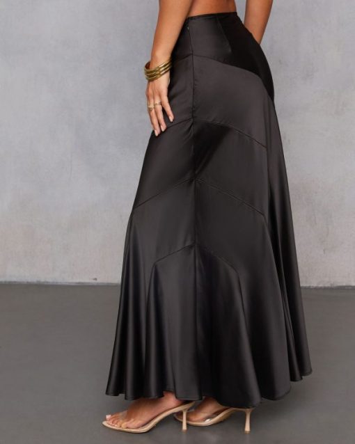 Theoutfitmarket.shop28f7dae245 4