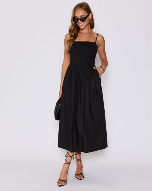 Theoutfitmarket.shop2b3682e062 1