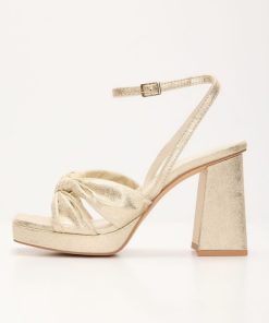 Theoutfitmarket.shop465f3cea02 2
