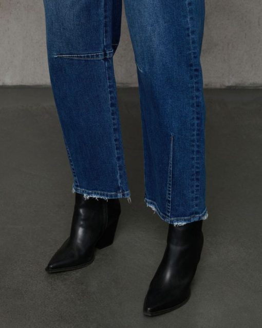 Theoutfitmarket.shop51876f1935 8