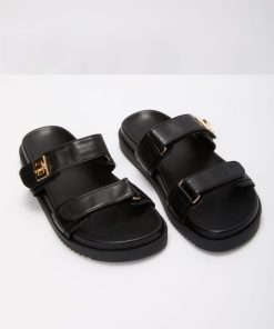 Theoutfitmarket.shop5fa79f3fde 2