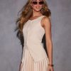 Theoutfitmarket.shop6d3c868c8a 3