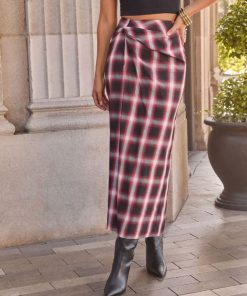 Theoutfitmarket.shop709134bc9e 2