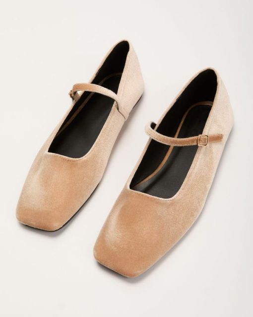 Theoutfitmarket.shop850d12553e 11