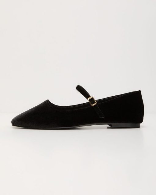 Theoutfitmarket.shop850d12553e 7