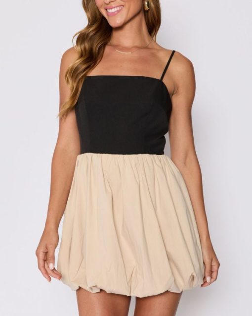 Theoutfitmarket.shopbf4f44d842 2