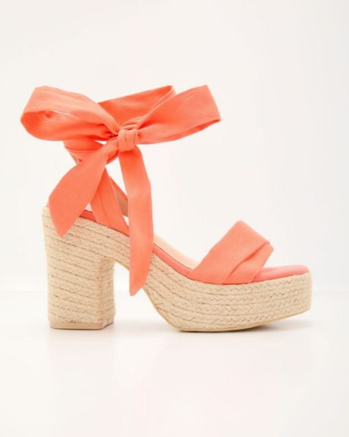 Theoutfitmarket.shopc4530916e4 8