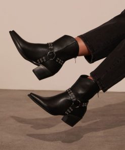 Theoutfitmarket.shopcc2e208725 1