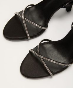 Theoutfitmarket.shopcf9765a592 2