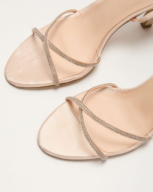 Theoutfitmarket.shopcf9765a592 6