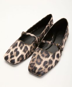 Theoutfitmarket.shope46680975b 2