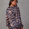 Theoutfitmarket.shope5ce295e46 2