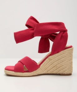 Theoutfitmarket.shope741ce0db2 2