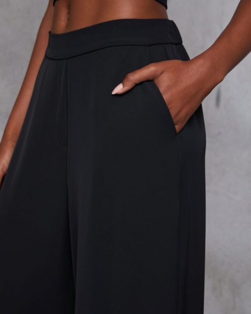 Theoutfitmarket.shopedce8fc3eb 8