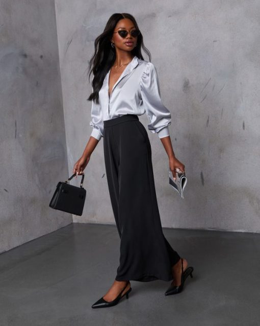 Theoutfitmarket.shopedce8fc3eb 9