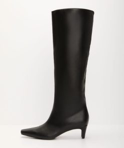 Theoutfitmarket.shopf619464e81 2