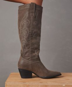 Theoutfitmarket.shopf7fdd13864 2